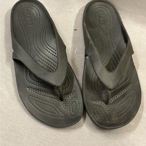 CROCS black sandals kadee II flip flop Sandals never worn womens size 9